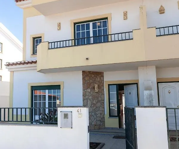 Ocean Breeze Atouguia Da Baleia